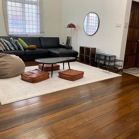 La Wood Homestay Kampung Kuala Besut Bagian luar foto
