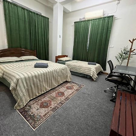 La Wood Homestay Kampung Kuala Besut Bagian luar foto